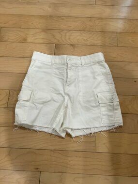 Women’s Loft high rise cargo shorts